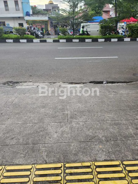 image RUKO 4 LANTAI, LOKASI SANGAT STRATEGIS, RAWAMANGUN JAKARTA TIMUR (2)