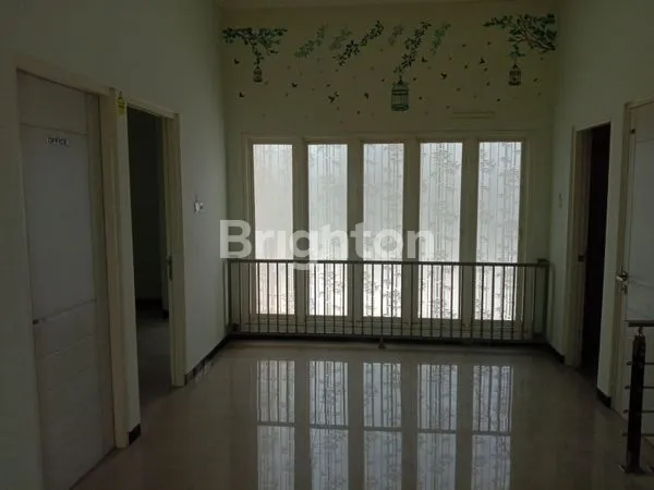 image RUMAH 2 LANTAI BAGUS SIAP HUNI PERUMAHAN GREEN LEAF PANDUGO RUNGKUT DEKAT PURIMAS (8)