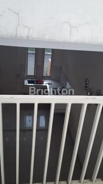 image RUMAH CANTIK DI FESTIVE GARDEN, LT 230M², 4KT+4KM (8)