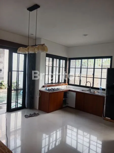 image VILLA 2 LANTAI FULL FURNISHED  (8)