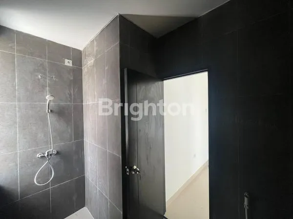 image RUMAH DI JUAL LOKASI STRATEGIS (6)