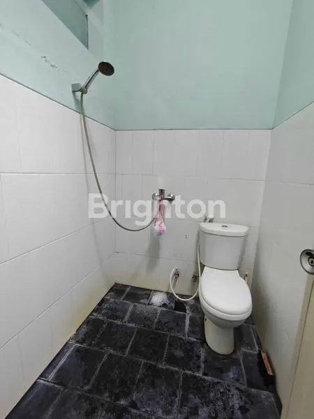 image DISEWAKAN RUMAH 1,5 LANTAI FULL FURNISH DI SULFAT, MALANG (7)