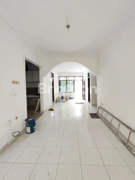 image RUMAH 1 LANTAI SIAP HUNI, BARU RENOVASI, SEMANGKA PONDOK TJANDRA (2)