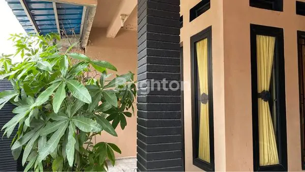 image RUMAH 2 LANTAI PLUS TOKO POSISI HOOK SIAP USAHA CIOMAS PAGELARAN BOGOR (3)