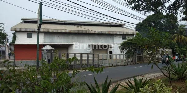 image GUDANG  DI PINGGIR JALAN POSISI HOOK DI MERPATI RAYA PERBATASAN BINTARO CIPUTAT (1)