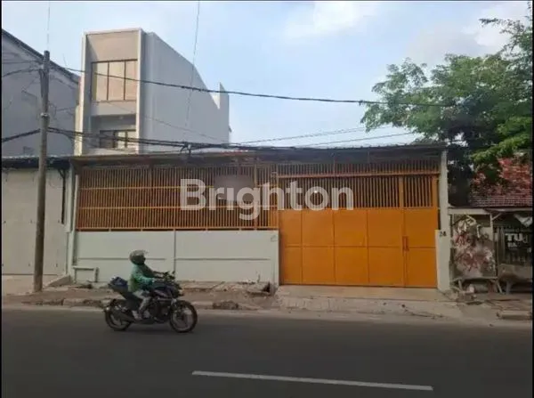 image GUDANG DISEWAKAN PINGGIR JALAN BESAR JAKARTA BARAT (1)