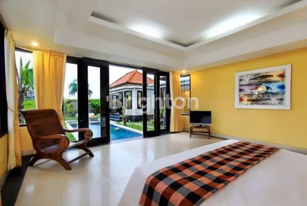 VILLA MEWAH 6 UNIT DI CEMAGI, DEKAT PANTAI