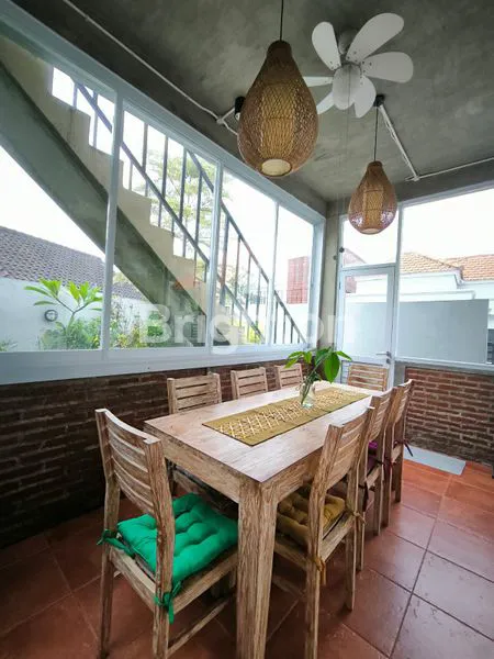 image RUMAH 2 BR FULL FURNISHED DENGAN ROOFTOP | SIAP HUNI | WIFI & CLEANING INCLUDED, DI PADONAN, TIBUBENENG  (4)