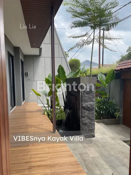 image RUMAH FUTURISTIK DI MANYAR KERTOADI SURABAYA DEKAT ITS KERTAJAYA INDAH (2)