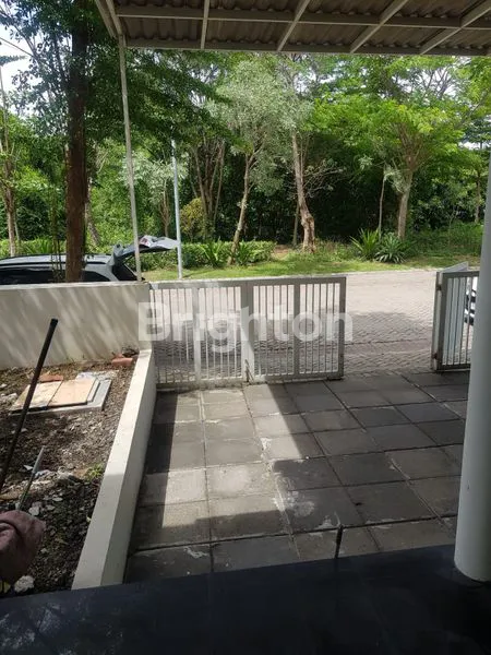 image HUNIAN NYAMAN 2 LANTAI DEKAT MERR, 5 KAMAR & SHM (3)