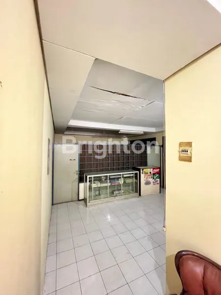 image RUKO + RUMAH DI JALAN UTAMA, LOKASI KOMERSIAL IDEAL (6)