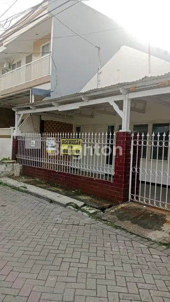 image DISEWAKAN RUMAH 2+1 KT DI LEBAK INDAH ASRI 2, DEKAT GALAXY MALL (1)