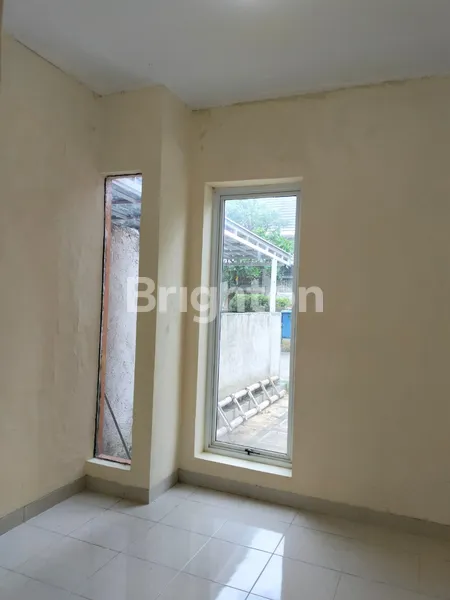 image RUMAH 162M2 DI GREEN VALLEY, SENTUL CITY, SHM (5)