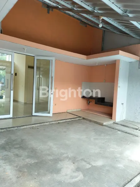 image RUMAH 162M2 DI GREEN VALLEY, SENTUL CITY, SHM (6)