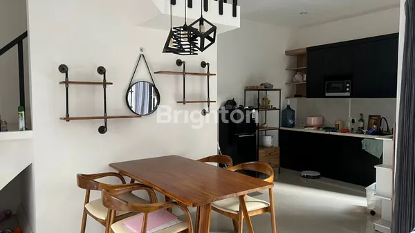 image DIJUAL RUMAH 3 LANTAI FULLY FURNISHED PONDOK CABE ILIR - 3 KT, ROOFTOP, CARPORT 2 MOBIL, BISA TAKE OVER KPR (3)