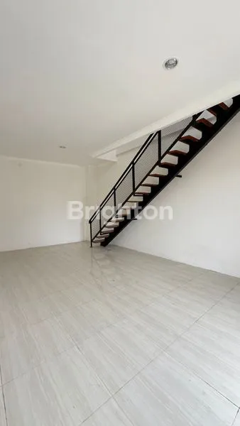 image DISEWAKAN RUKO  2 LANTAI  MASIH BARU (3)