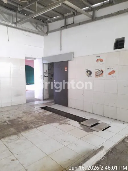 image TEMPAT USAHA YANG LUAS SAYAP DAGO (5)