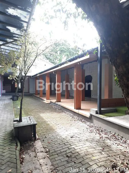 image TEMPAT USAHA YANG LUAS SAYAP DAGO (1)