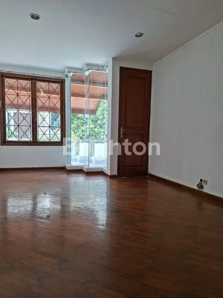 image RUMAH KEREN  2 LANTAI KT 5+1 KELAPA GADING (4)