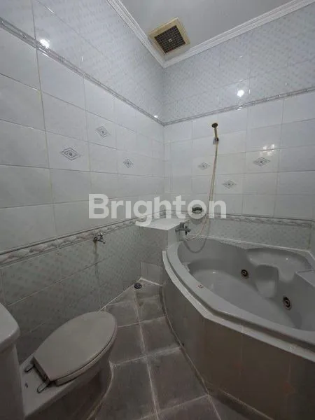 image RUMAH KEREN  2 LANTAI KT 5+1 KELAPA GADING (8)