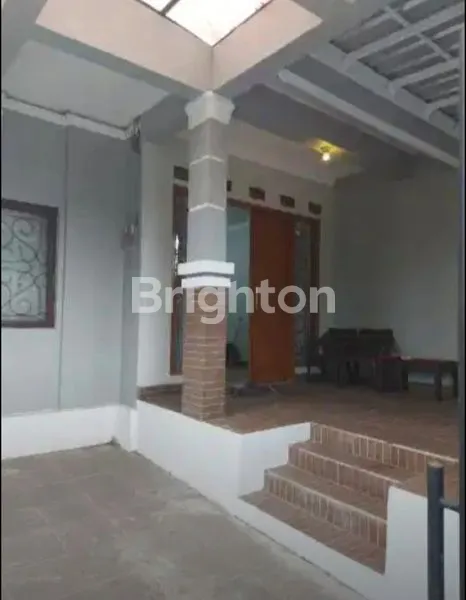 image RUMAH CANTIK SIAP HUNI FULL RENOVASI ROW JALAN LEBAR (1)