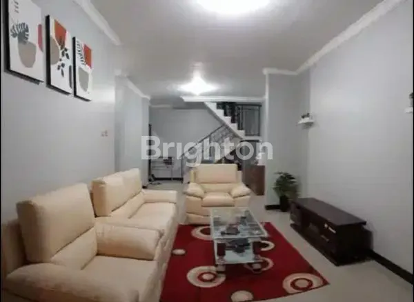 image RUMAH CANTIK SIAP HUNI FULL RENOVASI ROW JALAN LEBAR (3)