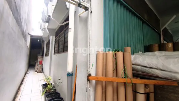 image RUMAH JELAMBAR 3 LANTAI BISA HUNIAN DAN USAHA \N (3)