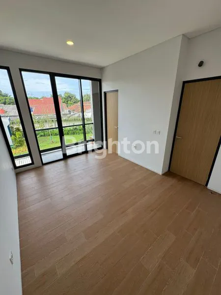 image RUMAH TERRAVIA BSD SIAP HUNI (4)