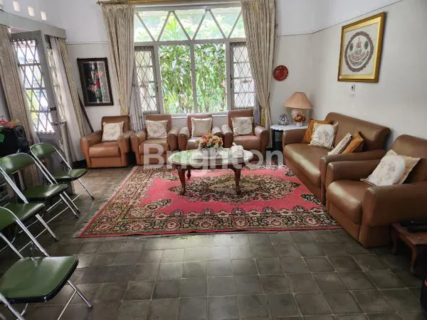 image RUMAH KOLONIAL LT 663M² DEKAT RSHS & PVJ (3)