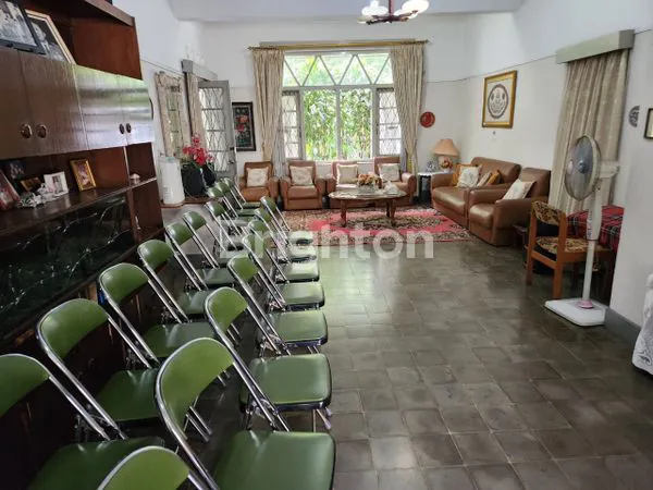 image RUMAH KOLONIAL LT 663M² DEKAT RSHS & PVJ (6)