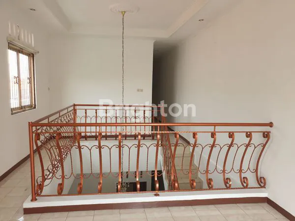 image RUMAH NYAMAN & INVESTASI IDEAL — KEBAYORAN BARU || AKSES LENGKAP, SIAP HUNI & BEBAS BANJIR! (3)