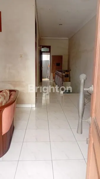 image RUMAH PADEMANGAN DI JALAN UTAMA,AKSES MUDAH & NYAMAN HUNI. (7)