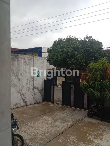 image RUMAH MEWAH 2 LANTAI LT 240M² DI TANAH MAS (3)