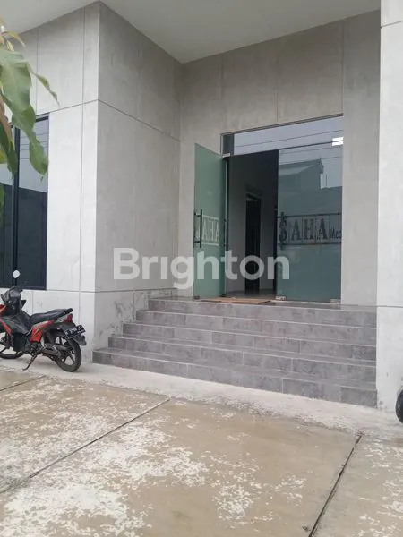 image RUMAH MEWAH 2 LANTAI LT 240M² DI TANAH MAS (2)