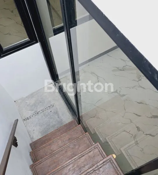 image RUMAH SIAP HUNI 1.5 LANTAI DI TAMAN PUSPA RAYA (3)