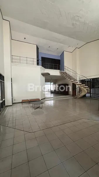 image RUMAH MEWAH & STRATEGIS DI KERTAJAYA INDAH – KAWASAN ELITE SURABAYA TIMUR (6)