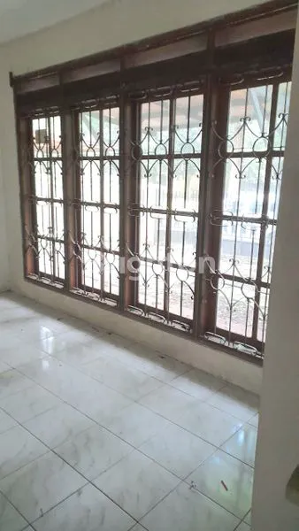 image DIJUAL RUMAH JL. SURYALAYA BANDUNG LOKASI NYAMAN (2)