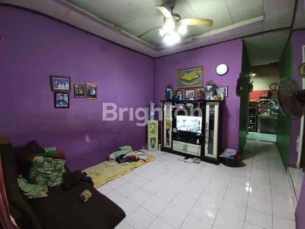 image RUMAH SIAP HUNI SHM 3 KAMAR TIDUR DI CIPUTAT LOKASI STRATEGIS BEBAS BANJIR (2)