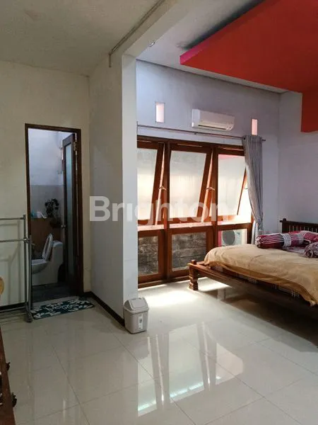 image RUMAH BESAR FULL FURNISH SAWOJAJAR (5)