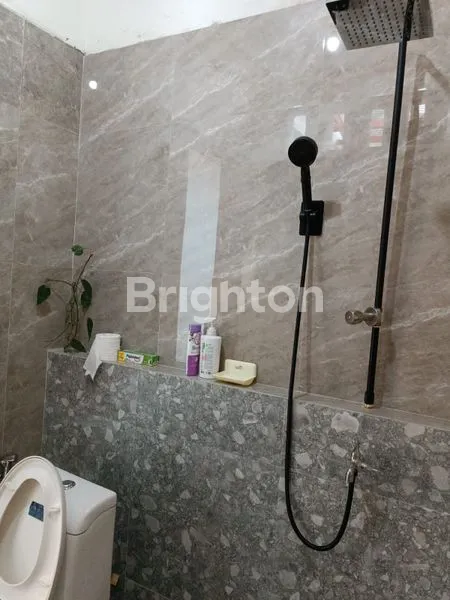 image RUMAH BESAR FULL FURNISH SAWOJAJAR (3)