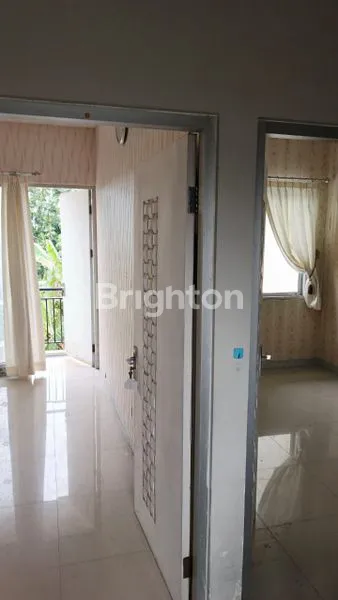 image RUMAH CANTIK 2 LANTAI DI GENTAN (3)