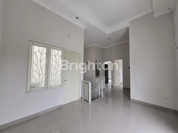 image RUMAH SIAP HUNI 2 LT DEKAT TRANSMART RUNGKUT DAN DEKAT RUNGKUT INDUSTRY UPN & TOLL JUANDA SERTA RAYA MERR (2)