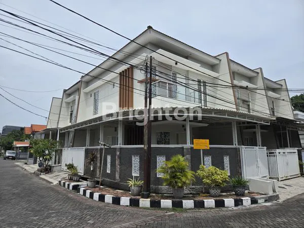 image RUMAH SIAP HUNI 2 LT DEKAT TRANSMART RUNGKUT DAN DEKAT RUNGKUT INDUSTRY UPN & TOLL JUANDA SERTA RAYA MERR (1)
