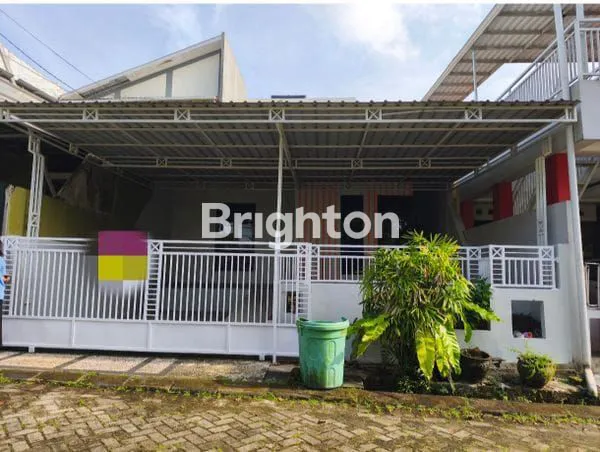 image DIJUAL RUMAH VIEW TAMAN LOKASI TENGAH KOTA BERNUANSA MINIMALIS LOKASI DALAM PERUMAHAN SEPINGGAN PRATAMA AMAN NYAMAN HARGA NEGO (1)