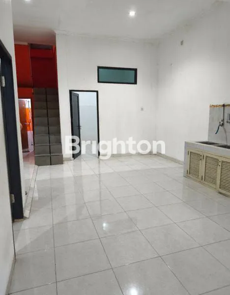 image DIJUAL RUMAH VIEW TAMAN LOKASI TENGAH KOTA BERNUANSA MINIMALIS LOKASI DALAM PERUMAHAN SEPINGGAN PRATAMA AMAN NYAMAN HARGA NEGO (3)