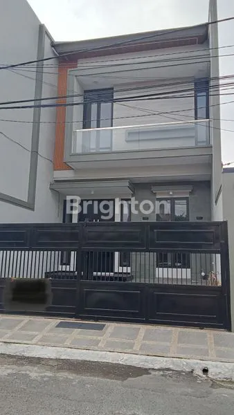 image RUMAH BARU MINIMALIS DI NGINDEN  (1)