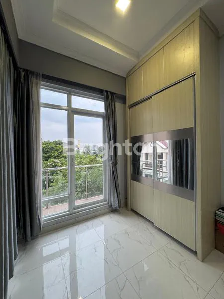 image RUMAH HOOK BANGUNAN BARU DI KELAPA GADING.DESIGN CANTIK HARGA TERJANGKAU. (8)