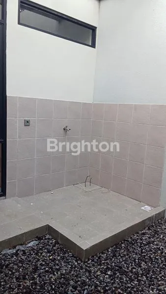 image RUMAH BARU MODERN MINIMALIS DI KLAMPIS (8)