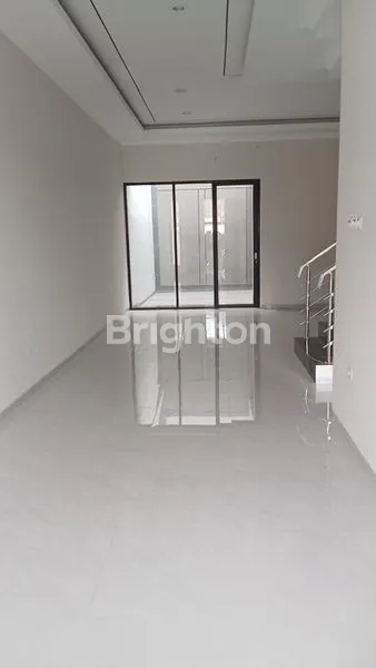 image RUMAH BARU MODERN MINIMALIS MANYAR  (2)