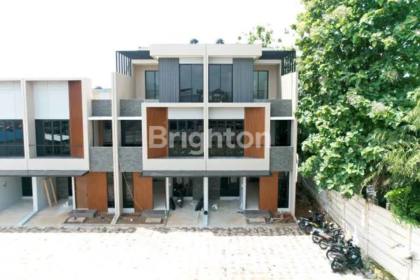 image RUMAH MEWAH 3LT PURI KEMBANGAN (3)